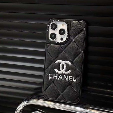chanel グリッター アイフォン 15 プロ 携帯ケース