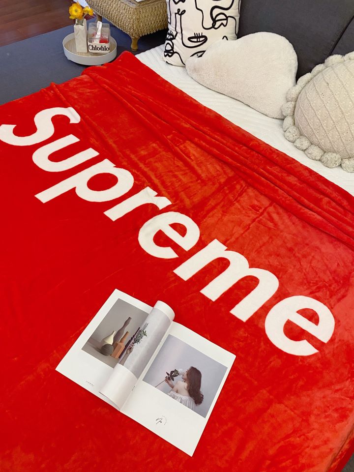 多機能ブランケット Supreme