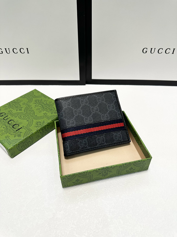 GUCCI、男性、短財布、二つ折り、PVC、レザー、シンプル、大人、ファッション、必須アイテム