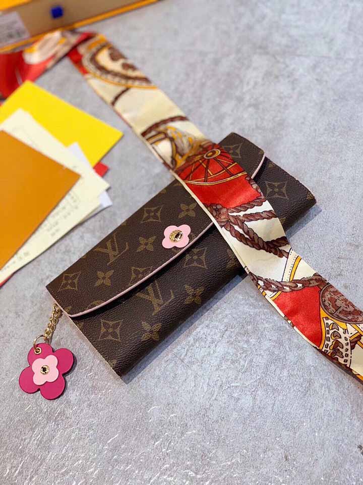 LV、エミリー、クラシック、財布、クローバー、花々、粉色レザー、モノグラム花模様、実用的、優雅、アップグレード版