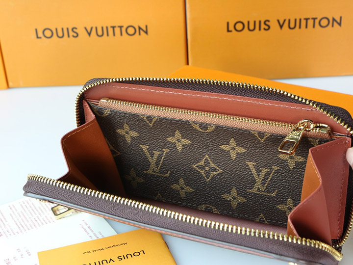 LV、クラシック、ファスナーウォレット、Trunk、男性用、Soft Trunk、行李箱、デザイン、皮革、鋲、内部間仕切り、信用カードスロット、紙幣収納